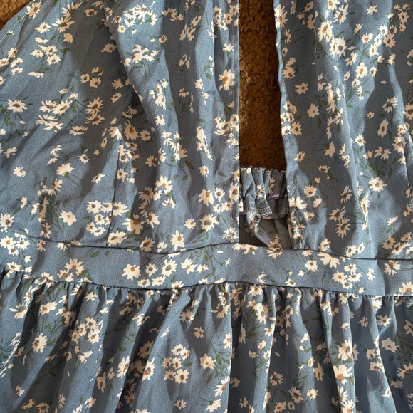 SHEIN Curve 2XL Plus Ditsy Floral Backless Ruffle Hem Halter Dress. - Picture 4 of 7